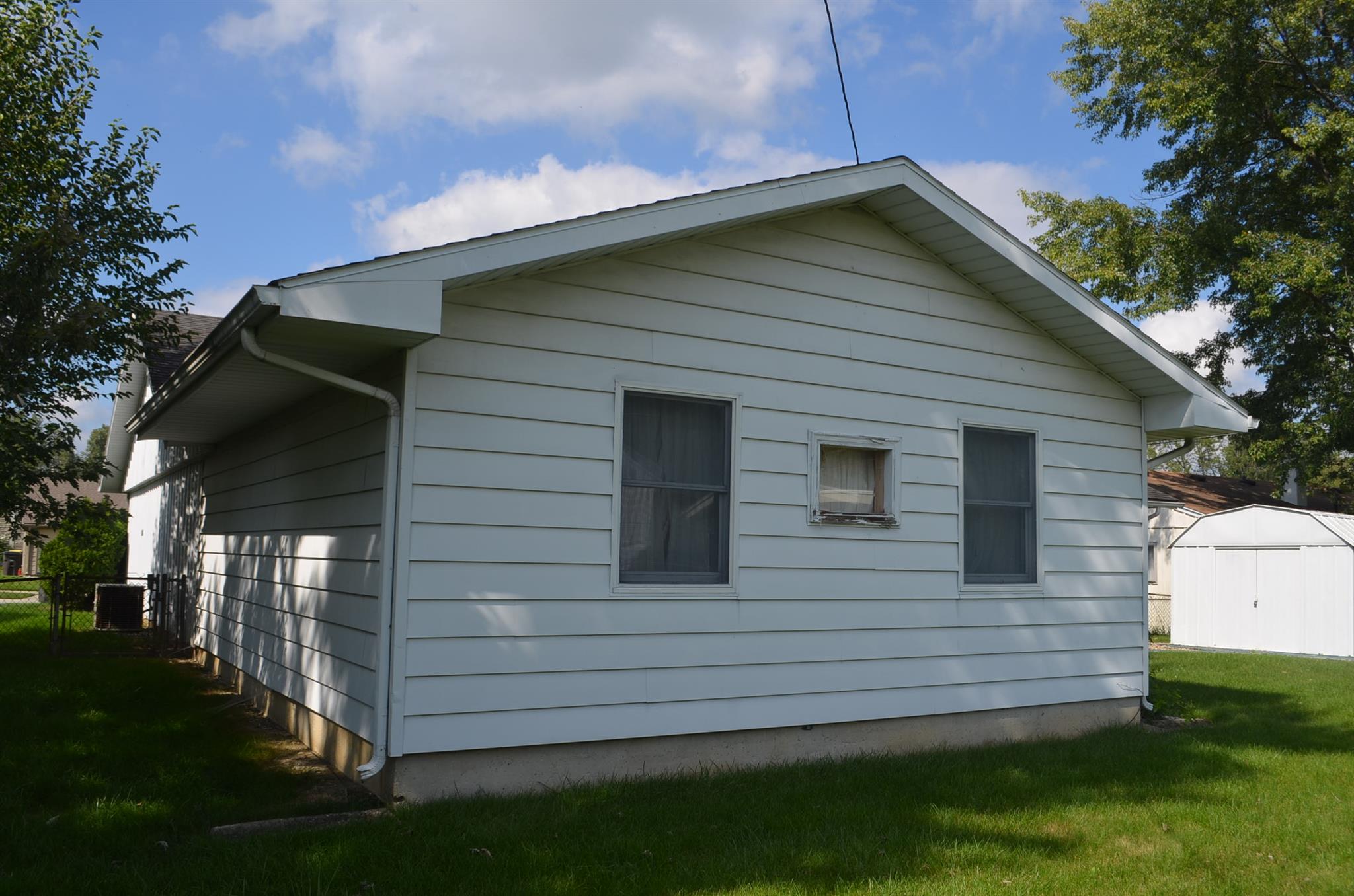 1228 Tulip Tree Road Fort Wayne, IN 46825 - Photo 9 of 18 Gallery Image 9