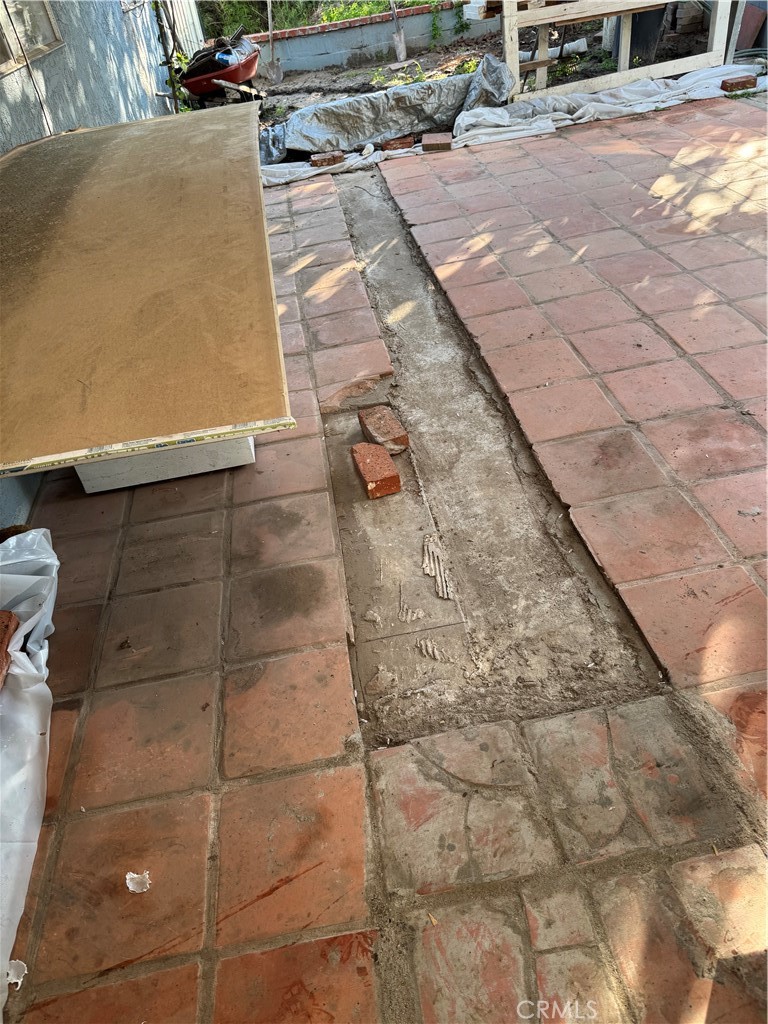 3631 La Costa Place Oxnard, CA 93033 - Photo 8 of 12 a view of a backyard of the house