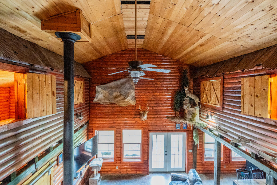 23935 East 1000th Road Humansville, MO 65674 - Photo 29 of 68 54