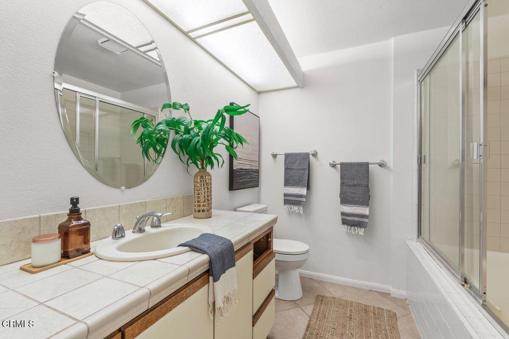 9540 Telegraph Road, Unit 16 Ventura, CA 93004 - Photo 20 of 72 upstairs full bath