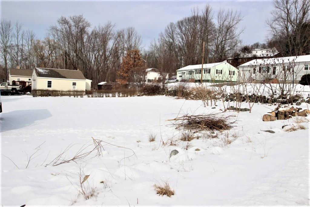 113 Howe Street Methuen, MA 01844 - Photo 3 of 25 Gallery Image 3