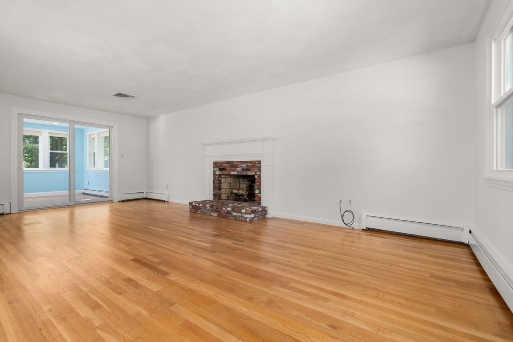 20 Selfridge Road Bedford, MA 01730 - Photo 10 of 34 Gallery Image 10