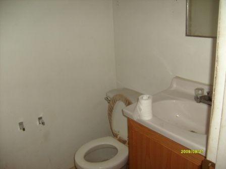 7 West Harwell Rd., Unit Q Phoenix, AZ 85041 - Photo 14 of 16 Bathroom