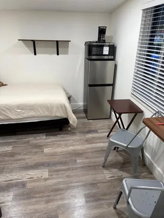 $1,100 | 840 Northeast 159th Street, Unit 1, North Miami Beach, FL 33162