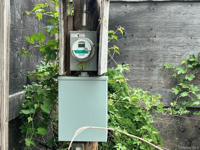 157-60 12th Road Queens, NY 11357 - Photo 9 of 10 a backyard of a house with lots of green space