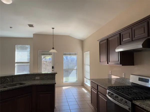 $2,100 | 11501 Knapple Cove, Manor, TX 78653