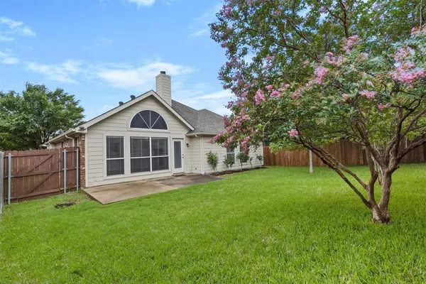 $2,350 | 6803 Woodcrest Lane, Sachse, TX 75048