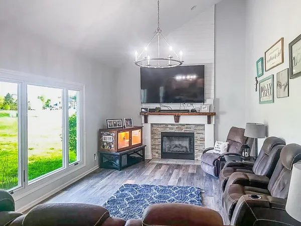 $389,900 | 283 Winding Way, Batesville, IN 47006