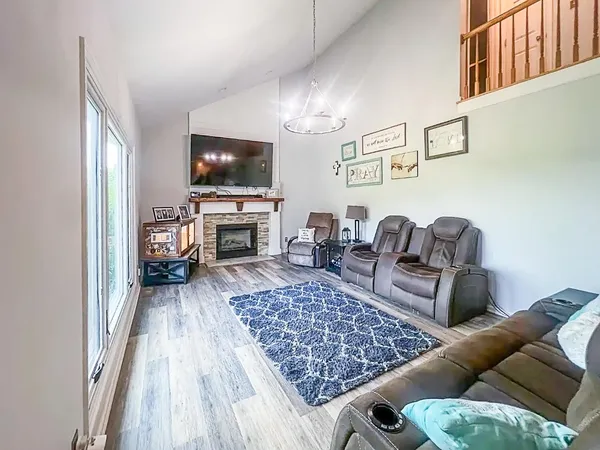 $389,900 | 283 Winding Way, Batesville, IN 47006