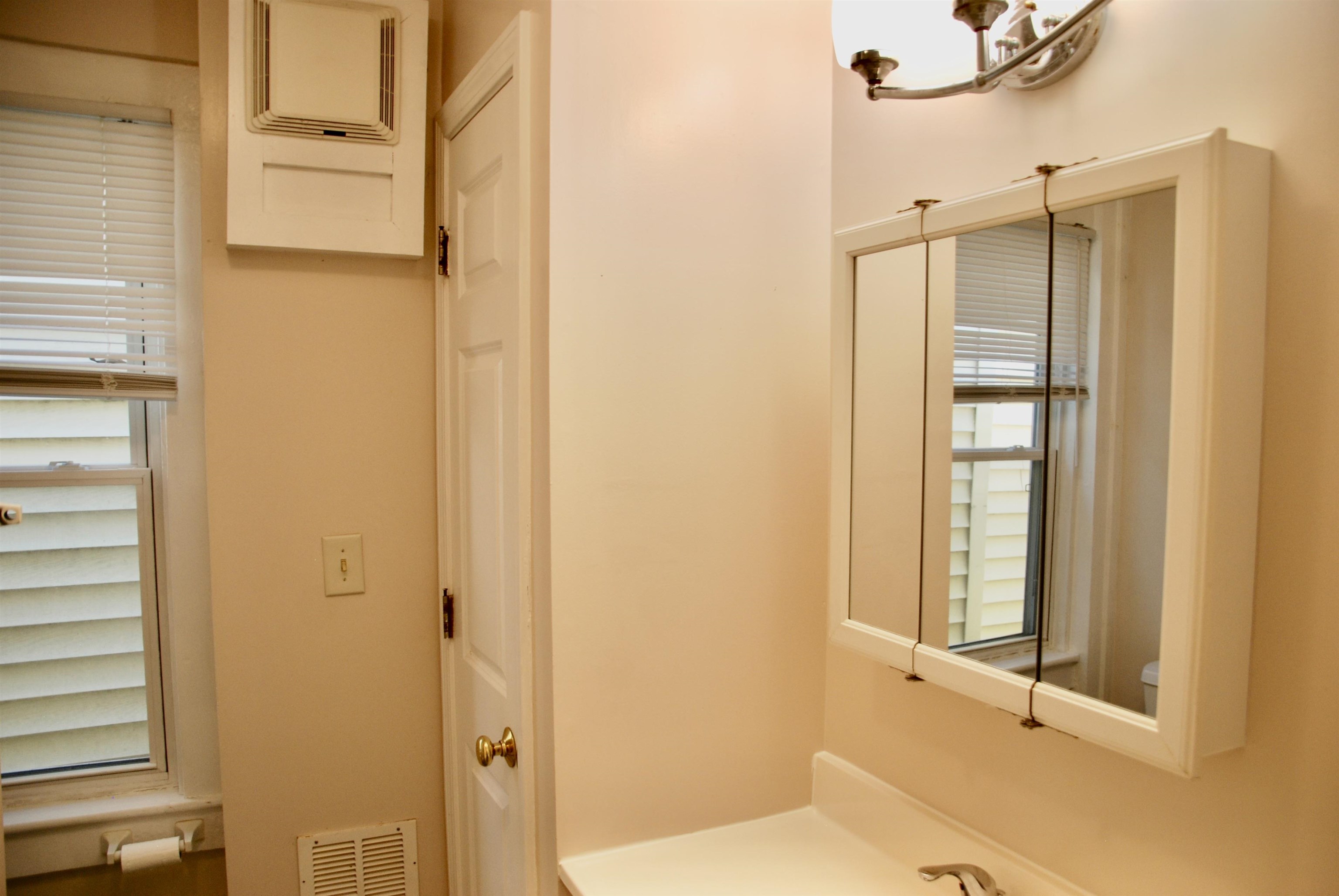 48 Centre Street Concord, NH 03301 - Photo 16 of 19