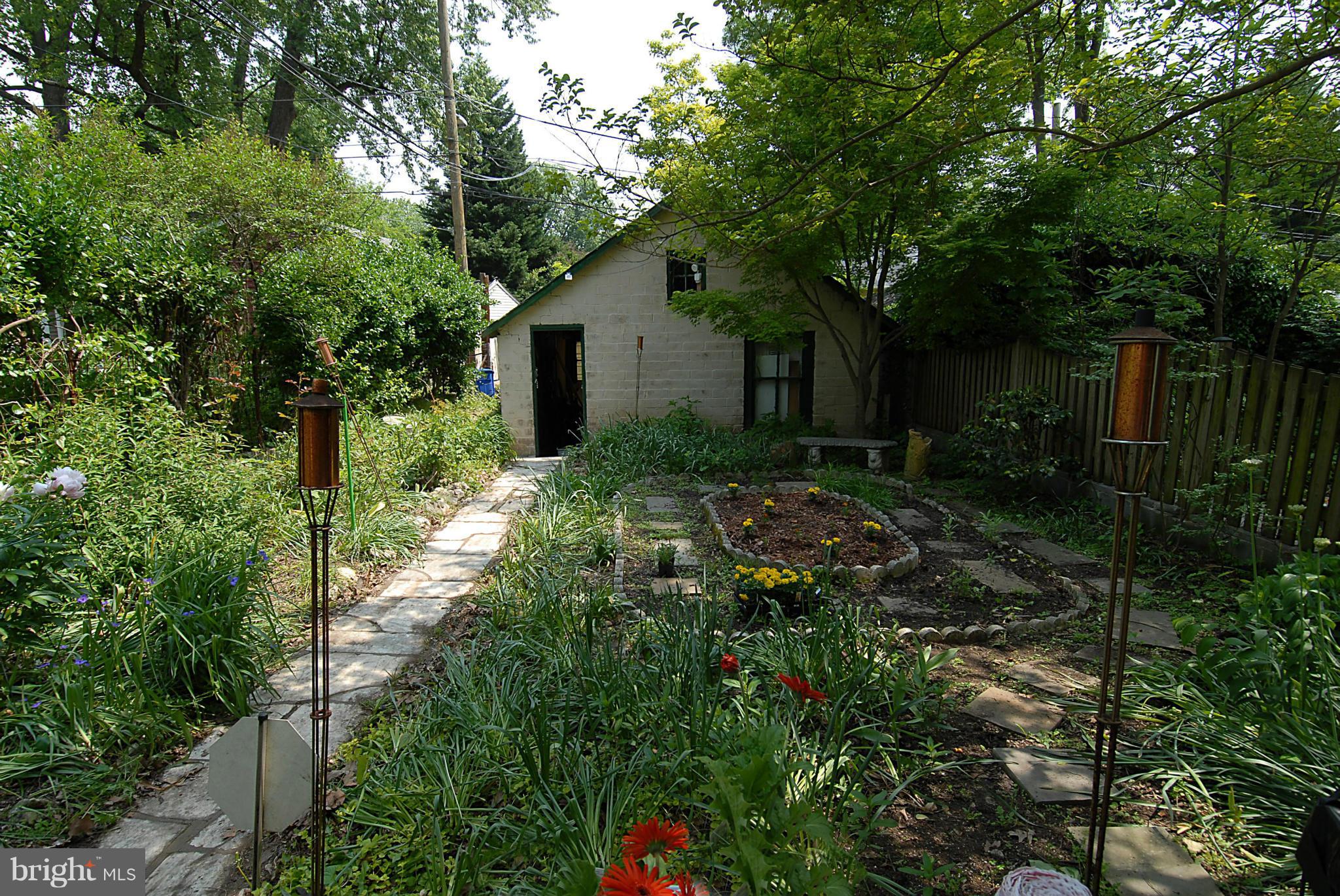 1421 Foxhall Road Northwest Washington, DC 20007 - Photo 24 of 29 Exterior (Rear)