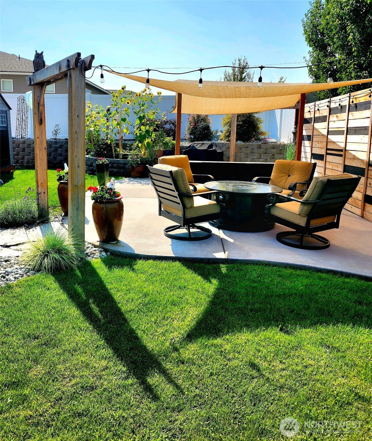 457 Whisper Place Chelan, WA 98816 - Photo 33 of 40