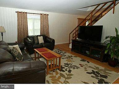 8446 Chippewa Road Philadelphia, PA 19128 - Photo 3 of 25