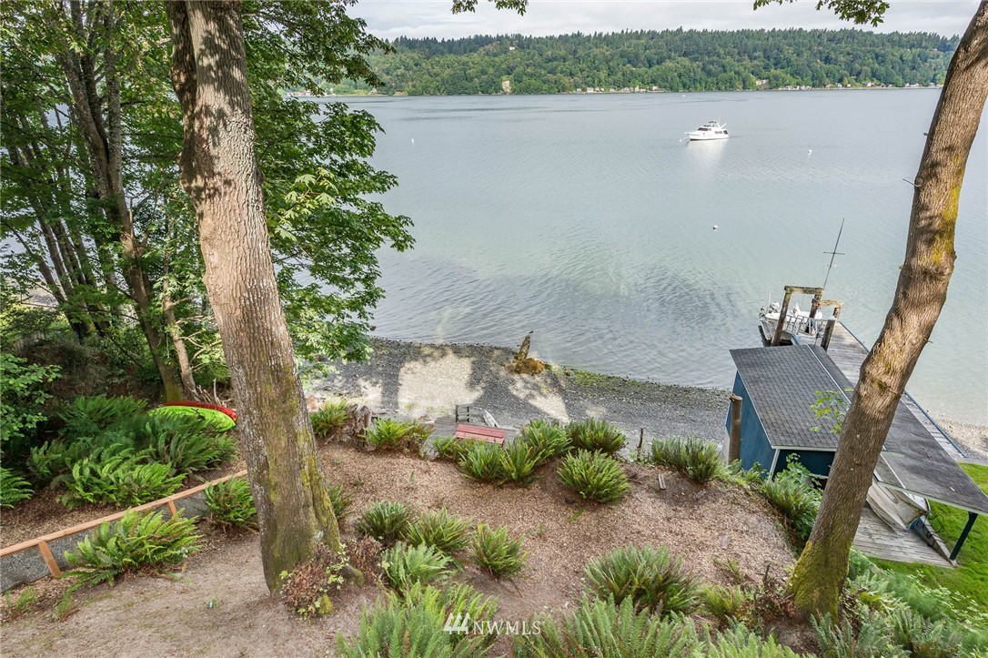 26905 Hake Road Southwest Vashon, WA 98070 - Photo 21 of 24 Gallery Image 21