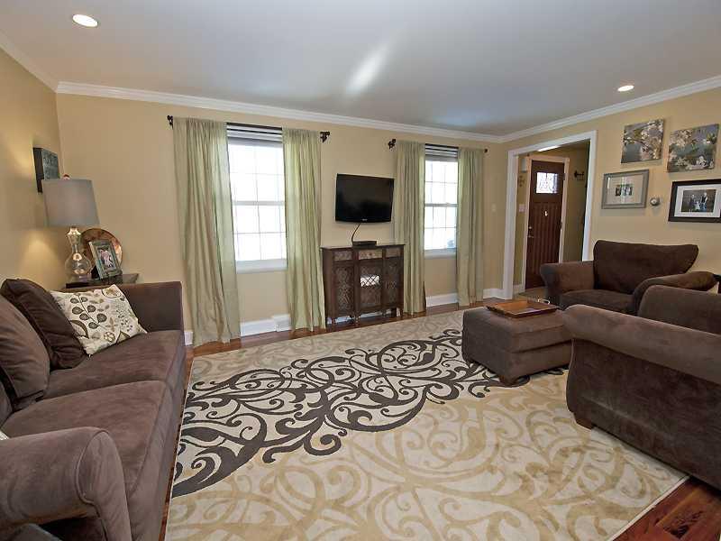 111 Cherrytree Road Carnegie, PA 15106 - Photo 4 of 14 Den/Family/Great Room.