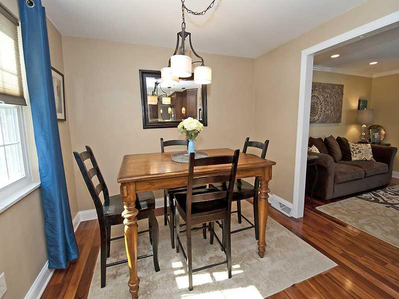 111 Cherrytree Road Carnegie, PA 15106 - Photo 7 of 14 Dining Room.