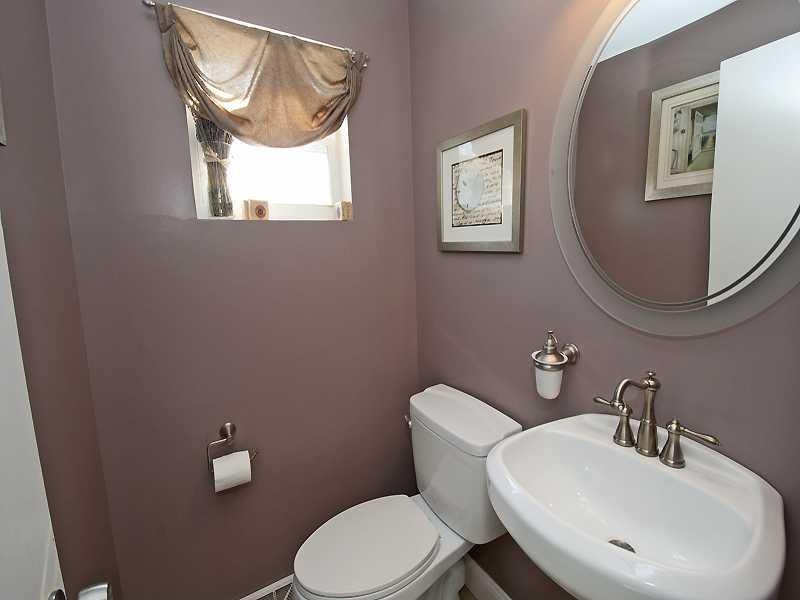 111 Cherrytree Road Carnegie, PA 15106 - Photo 8 of 14 Partial Bath.