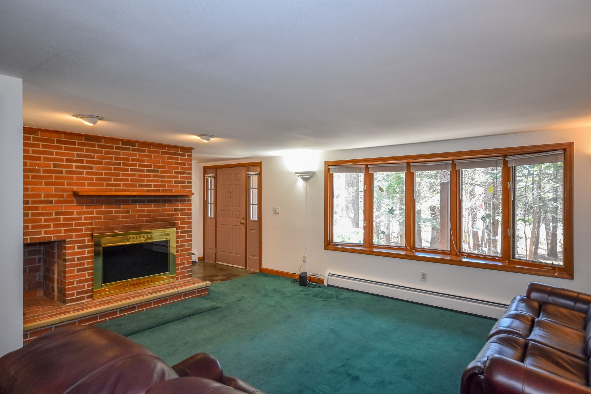 137 Old Rochester Road Somersworth, NH 03878 - Photo 2 of 32