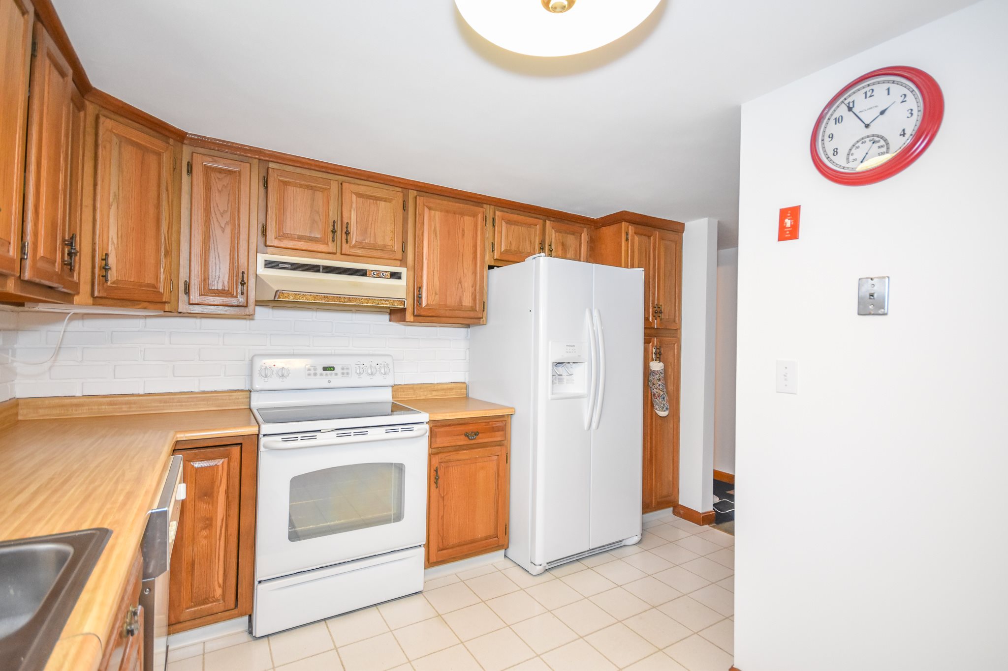 137 Old Rochester Road Somersworth, NH 03878 - Photo 11 of 32