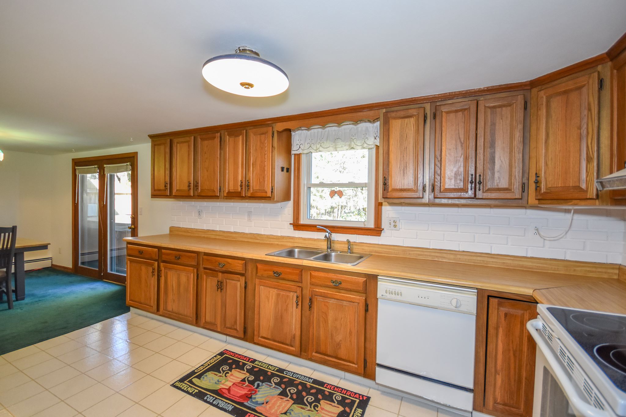 137 Old Rochester Road Somersworth, NH 03878 - Photo 7 of 32