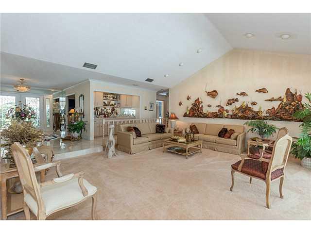 30 Rio Vista Drive Stuart, FL 34996 - Photo 6 of 24 Gallery Image 6