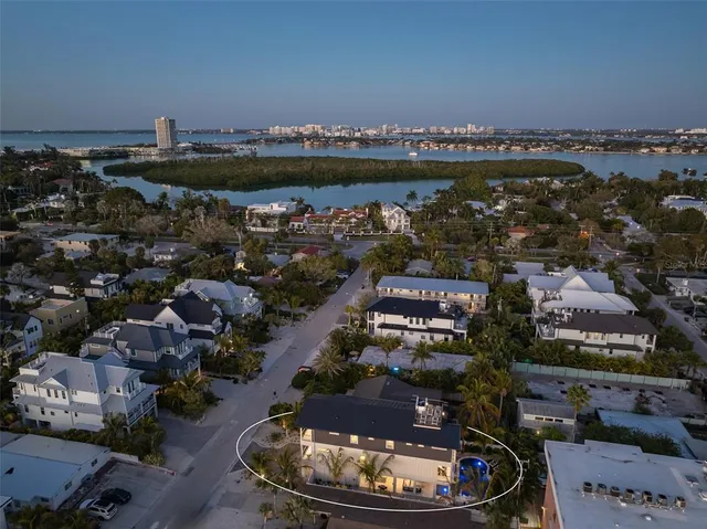 $4,475,000 | 150 Grant Drive, Sarasota, FL 34236