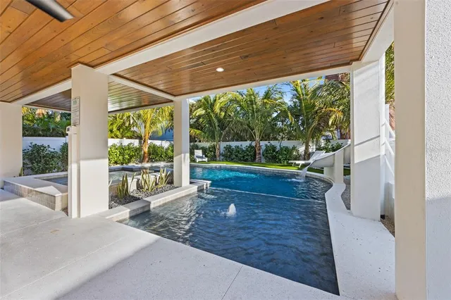 $4,475,000 | 150 Grant Drive, Sarasota, FL 34236
