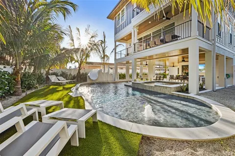 $4,475,000 | 150 Grant Drive, Sarasota, FL 34236