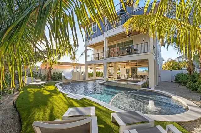 $4,475,000 | 150 Grant Drive, Sarasota, FL 34236