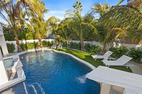 $4,475,000 | 150 Grant Drive, Sarasota, FL 34236