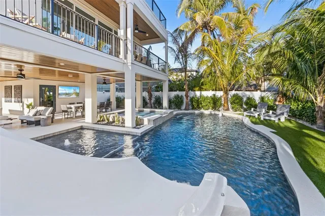 $4,475,000 | 150 Grant Drive, Sarasota, FL 34236