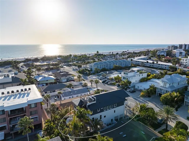 $4,475,000 | 150 Grant Drive, Sarasota, FL 34236