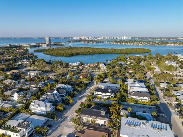 $4,475,000 | 150 Grant Drive, Sarasota, FL 34236