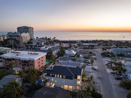 $4,475,000 | 150 Grant Drive, Sarasota, FL 34236