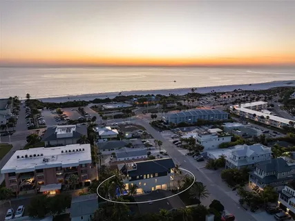 $4,475,000 | 150 Grant Drive, Sarasota, FL 34236