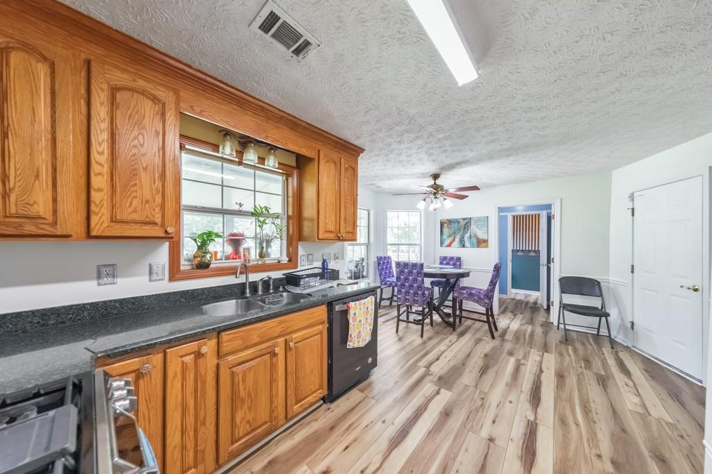 1675 Round Road Southeast Grayson, GA 30017 - Photo 9 of 47 Gallery Image 9