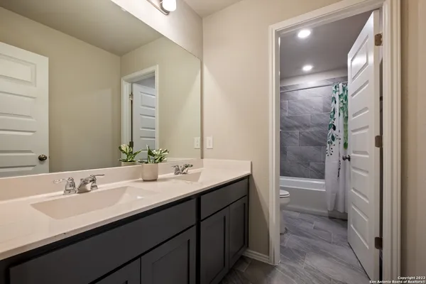 $2,450 | 259 Kinsley Way, New Braunfels, TX 78130