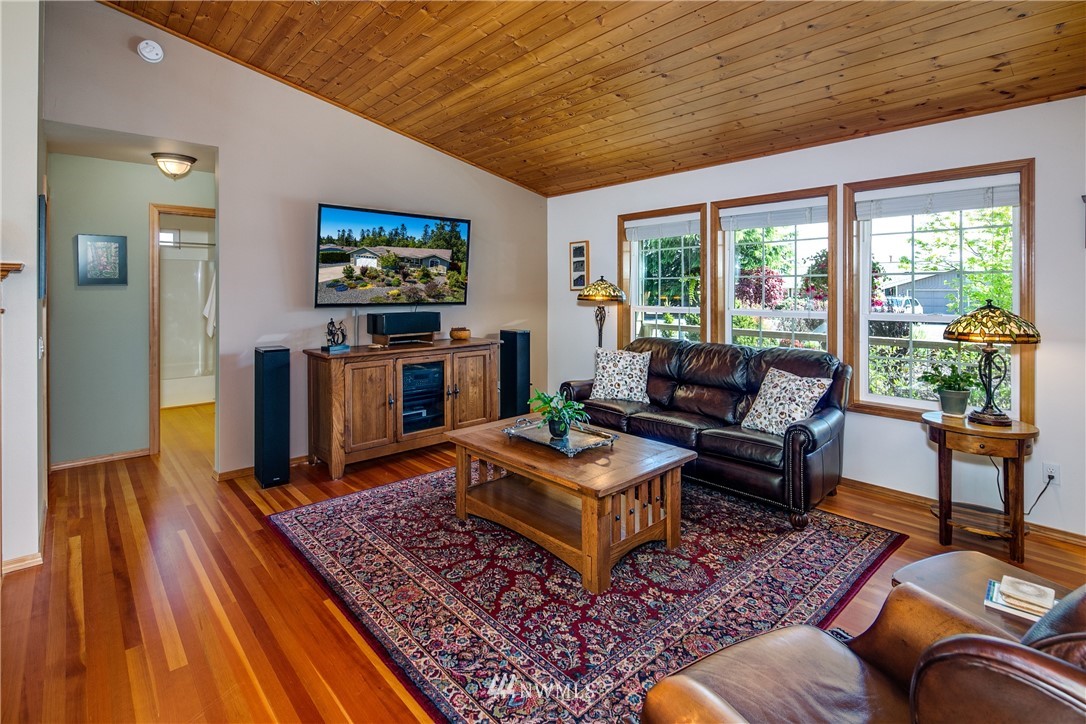 8195 Comox Road Blaine, WA 98230 - Photo 8 of 40 Gallery Image 8