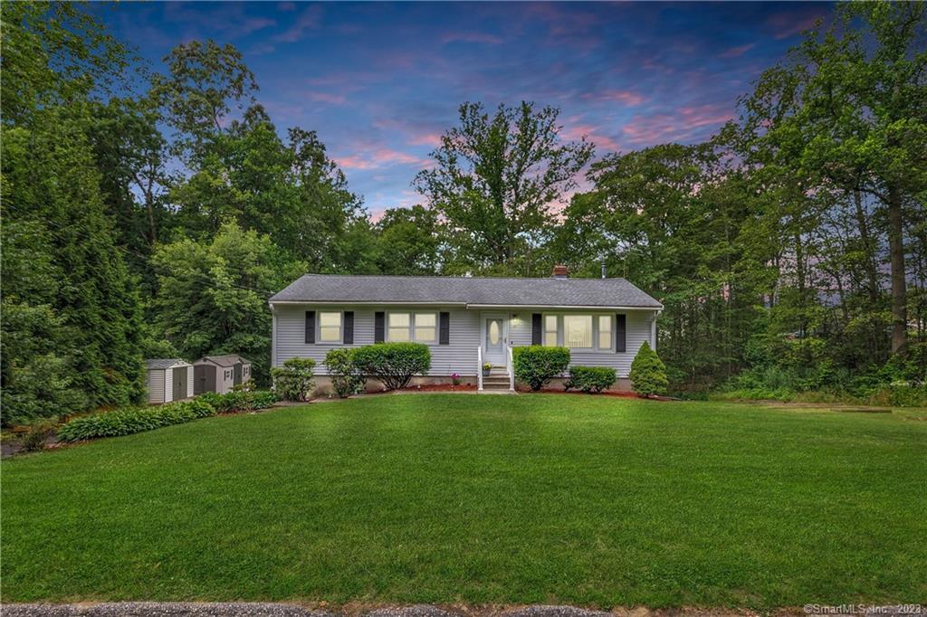 Welcome to 21 Windsor Road, Huntington, CT