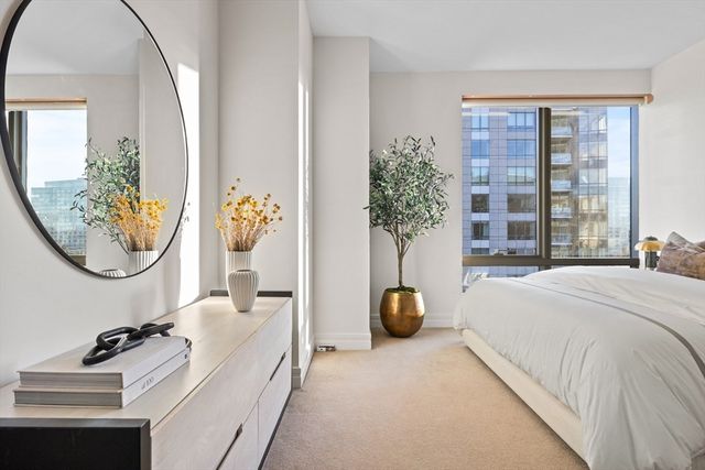 $1,570,000 | 1 Avery Street, Unit 19C, Boston, MA 02111