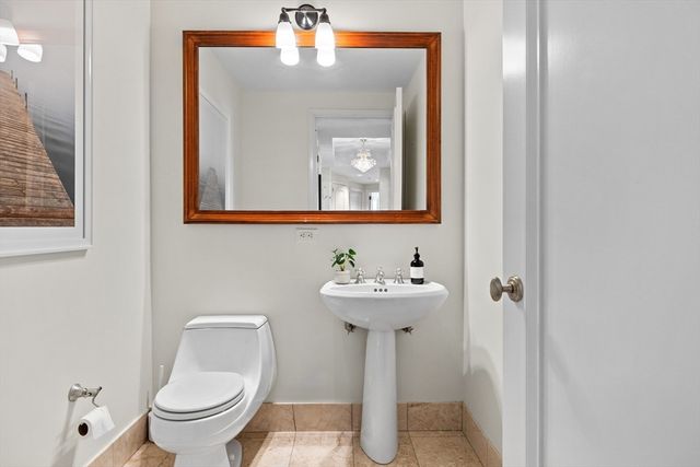 $1,570,000 | 1 Avery Street, Unit 19C, Boston, MA 02111