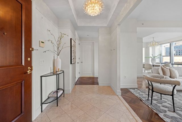 $1,570,000 | 1 Avery Street, Unit 19C, Boston, MA 02111