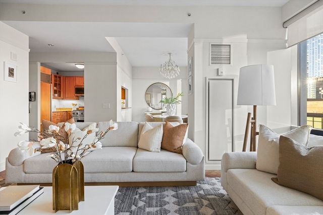 $1,570,000 | 1 Avery Street, Unit 19C, Boston, MA 02111