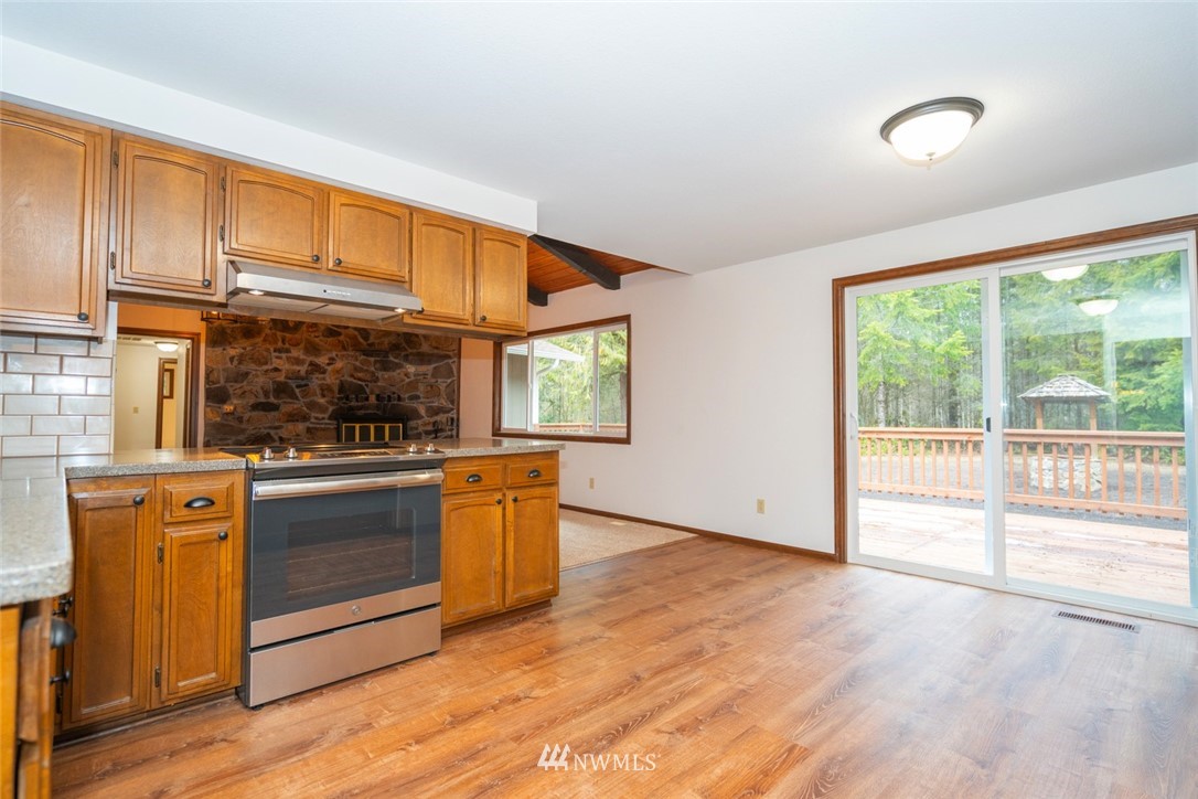 573 Logan Hill Road Chehalis, WA 98532 - Photo 7 of 25