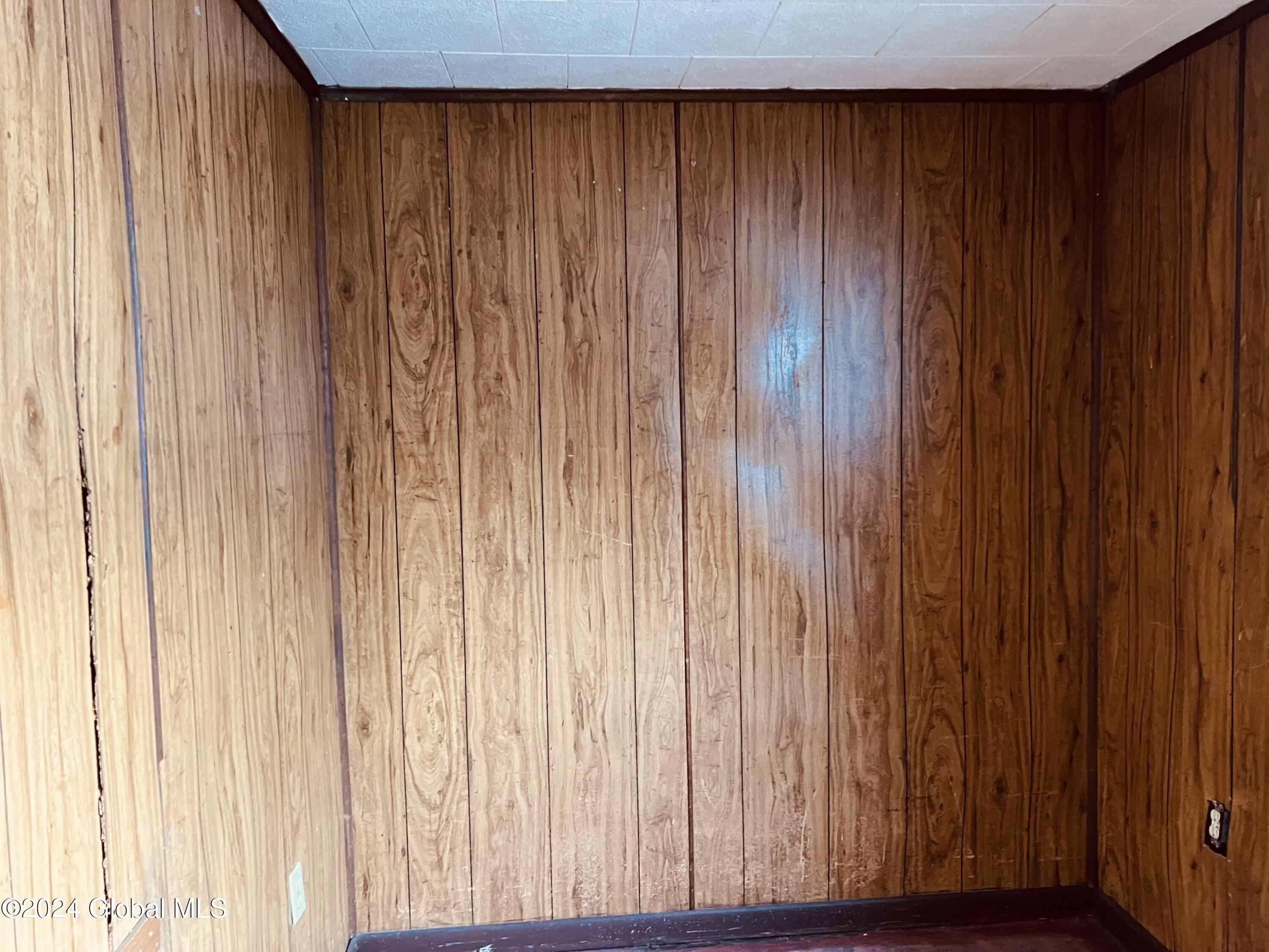 619 3rd Street Albany, NY 12206 - Photo 7 of 18 IMG_8900