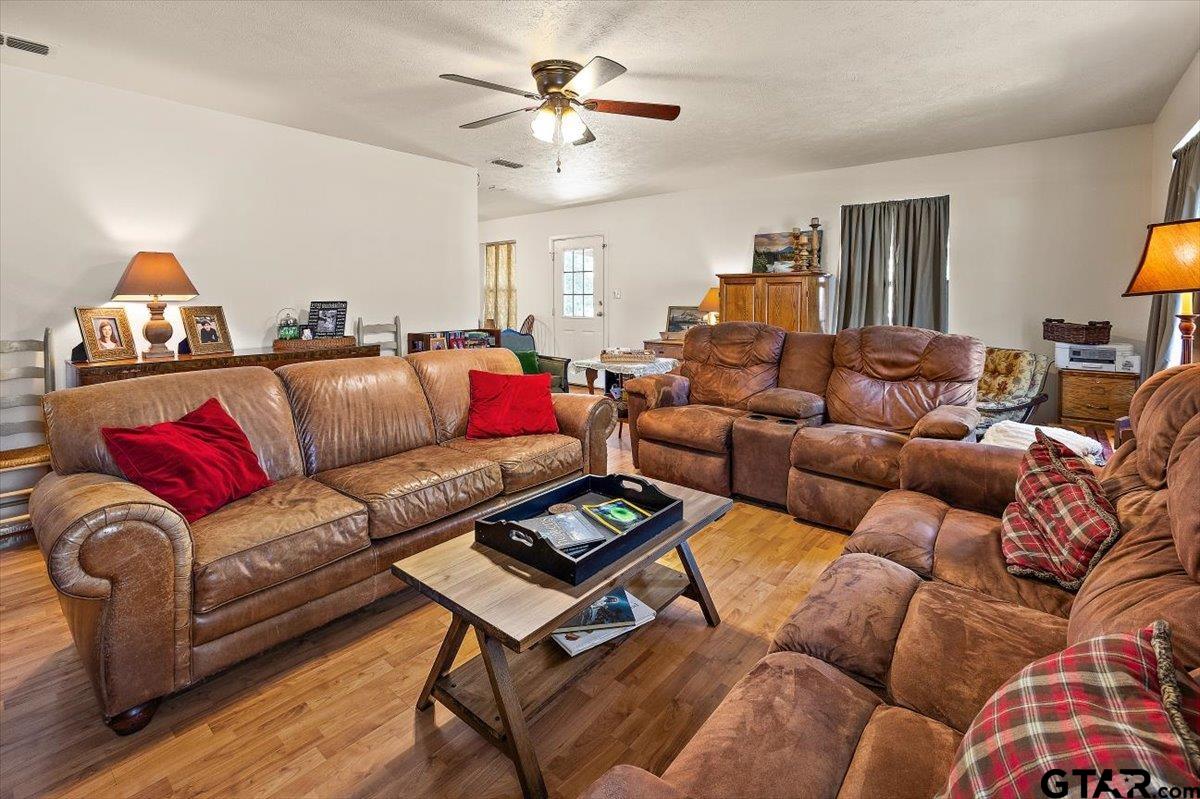 110 Earl Street Rusk, TX 75785 - Photo 5 of 29 a living room with furniture