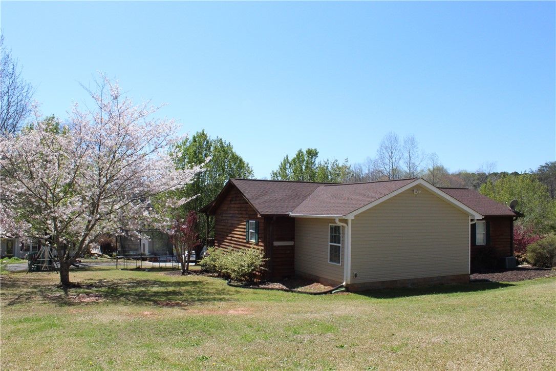 121 Maida Watkins Road Westminster, SC 29693 - Photo 10 of 40 Gallery Image 10