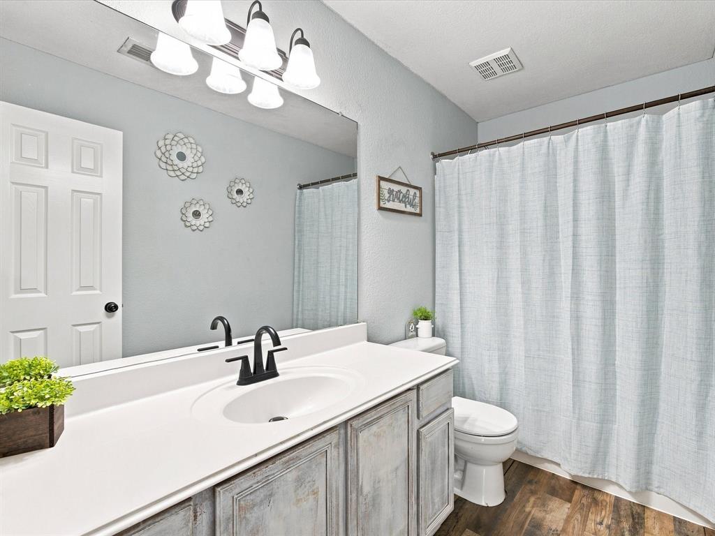233 Kingsway Court Rhome, TX 76078 - Photo 13 of 19 Gallery Image 13