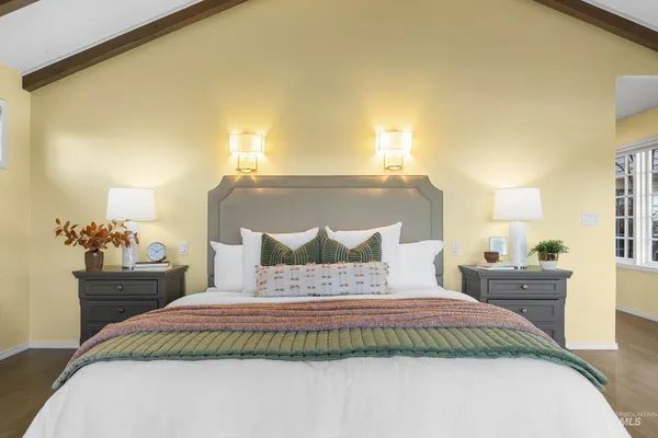 $1,100,000 | 4225 North Cole Lane, Boise, ID 83704