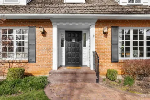 $1,100,000 | 4225 North Cole Lane, Boise, ID 83704